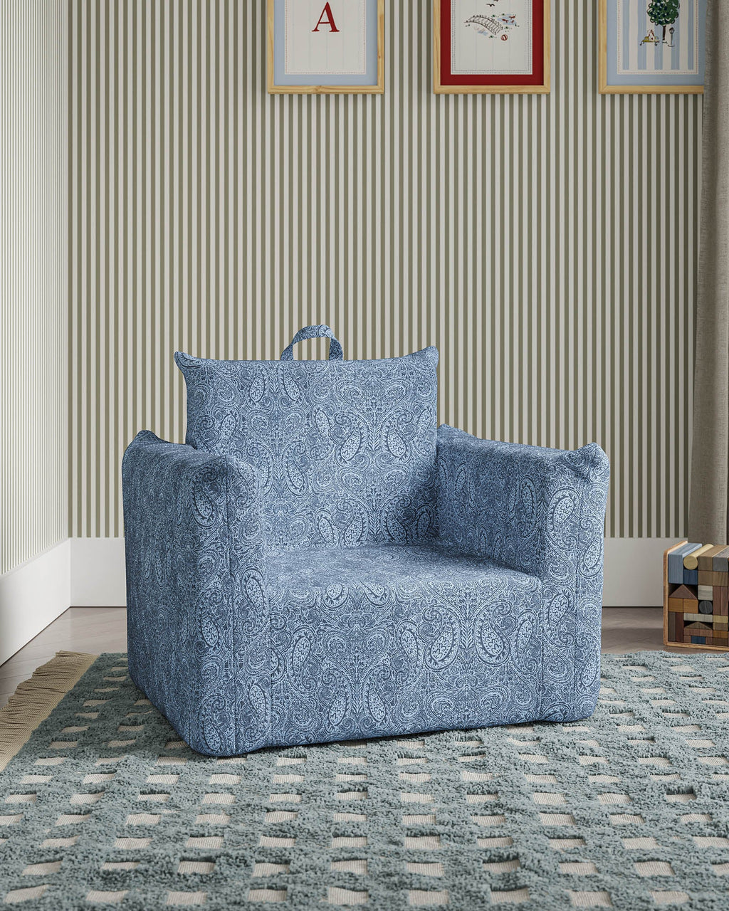 The Hug Mini Chair in Jacquard