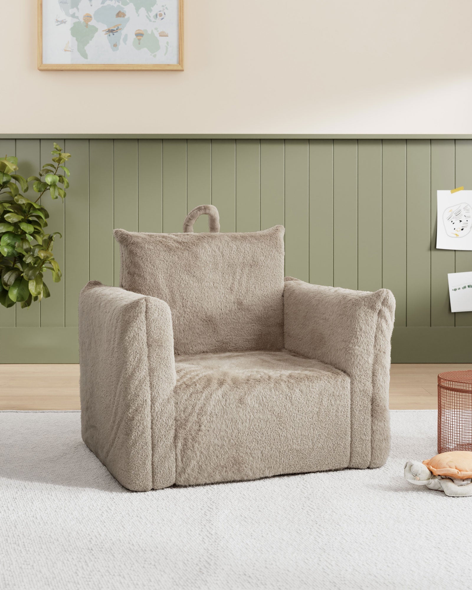 The Hug Mini Chair in Faux Fur