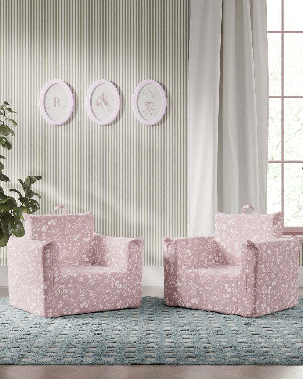 The Hug Mini Chair in Twill