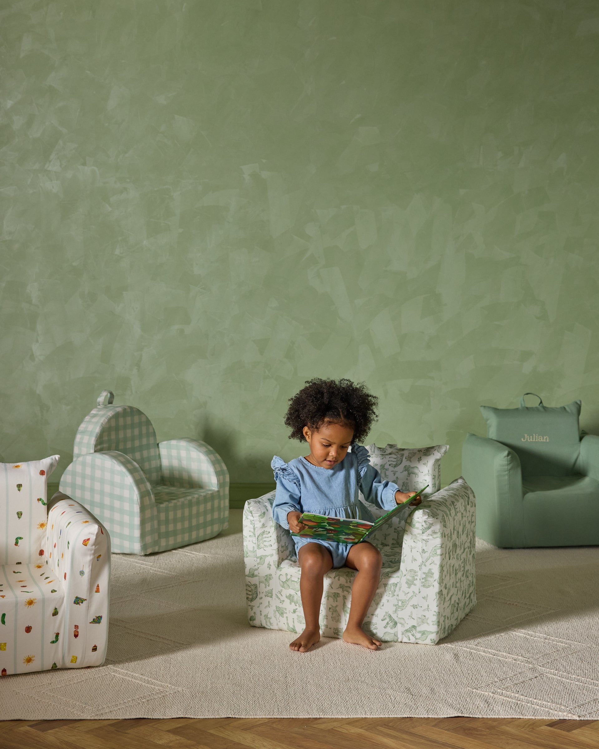 The Hug Mini Chair in Twill