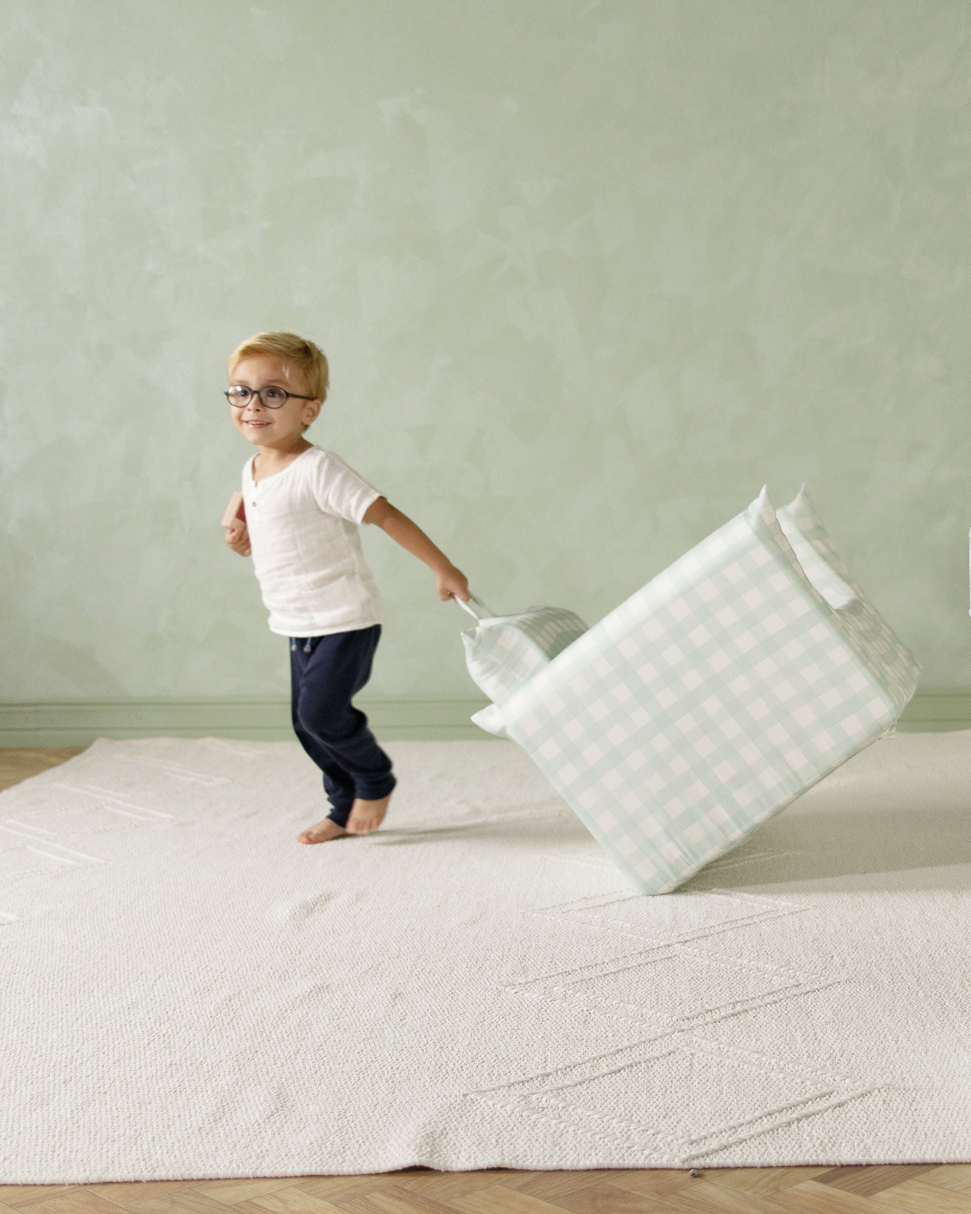 The Hug Mini Chair in Twill